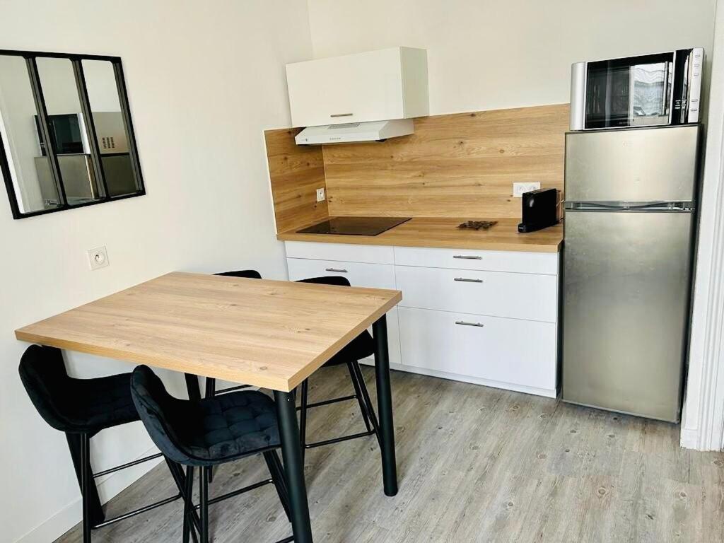 Au Coeur De Ville Laval  Eksteriør bilde