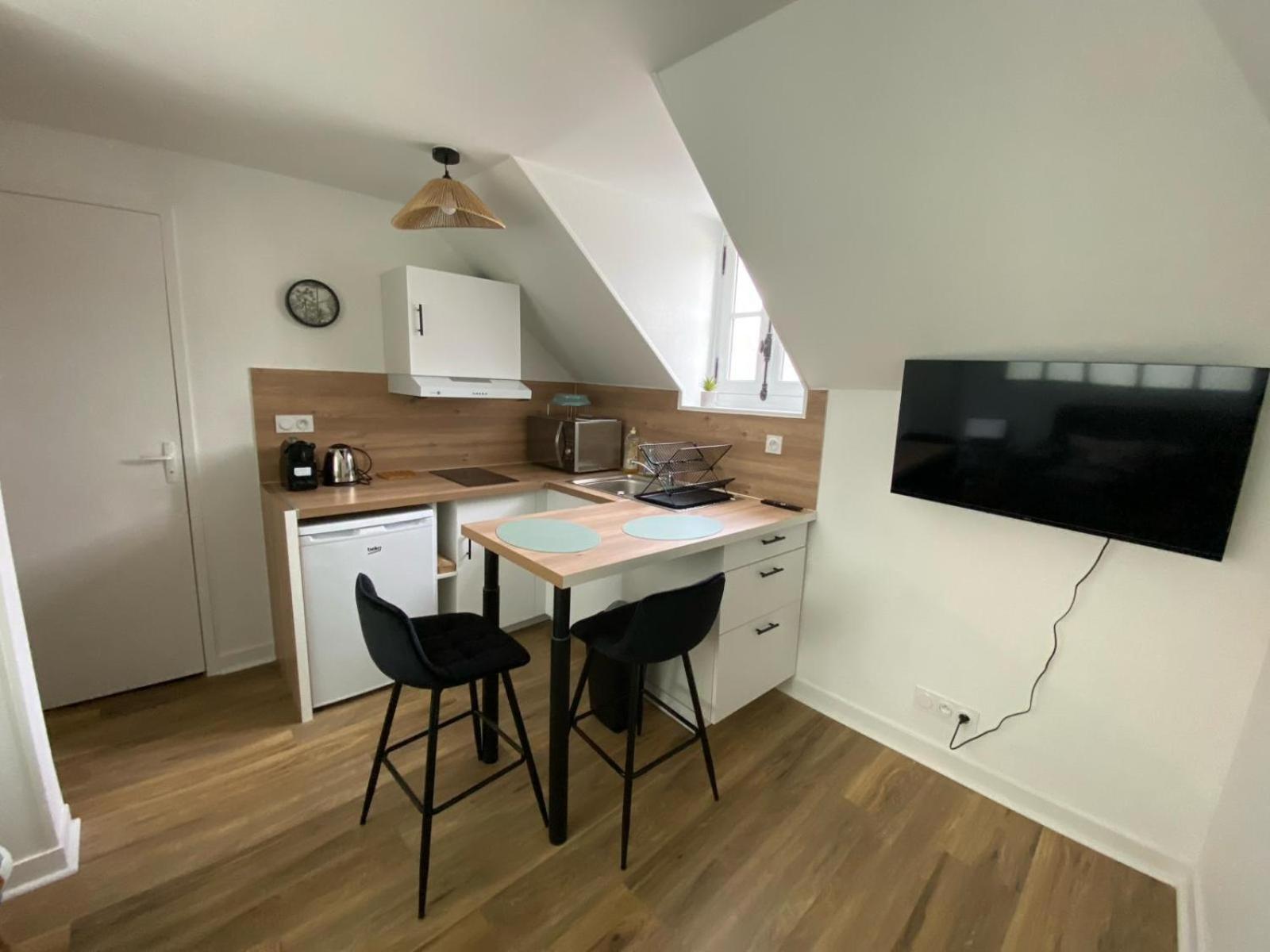 Au Coeur De Ville Laval  Rom bilde